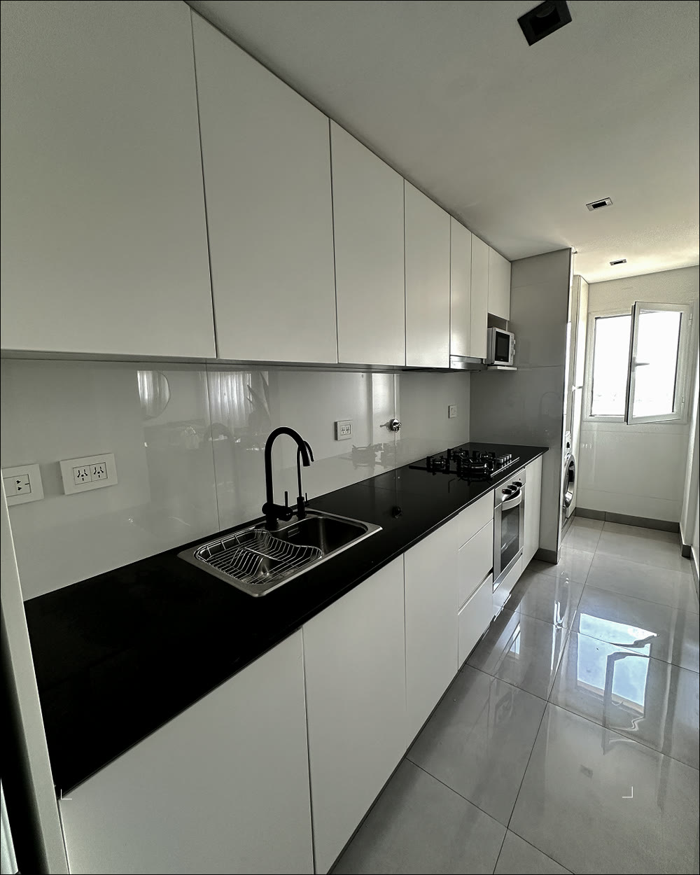 Cocina Monte 121 terminada por MARQ